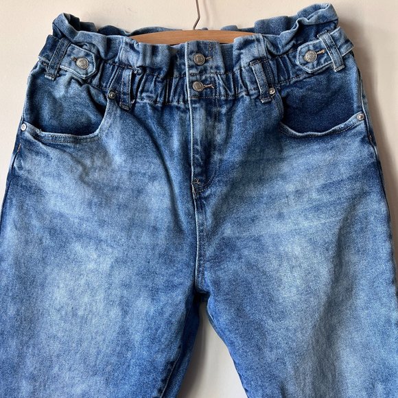 Gently Worn Almost Famous Crave Fame Juniors' Paperbag-Waist Skinny Jeans - Picture 3 of 14